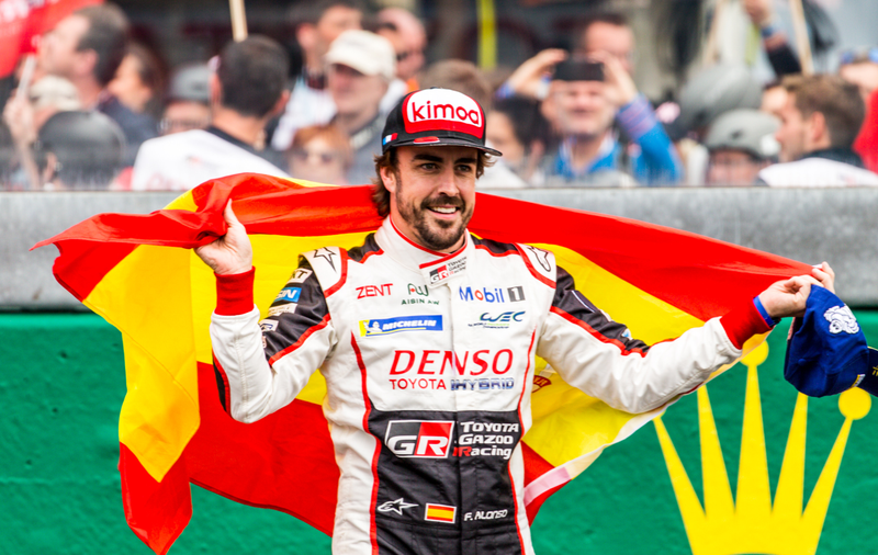 Illustration for article titled Brace Yourselves Because Alonso Is Going Back To Indy And Alonsomania Is Just Getting Started